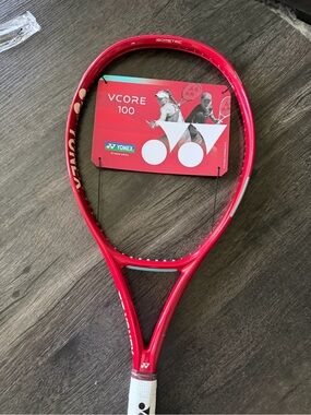 Yonex vcore 100